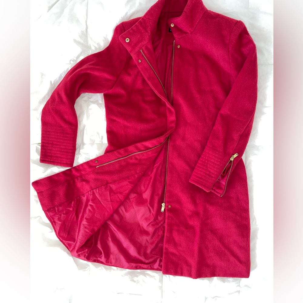 Red coat - Picture 4 of 4
